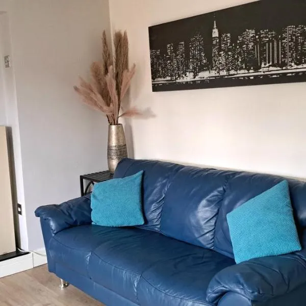 Hideaway Apartment nr. Zipworld, hotel v destinaci Aberdare