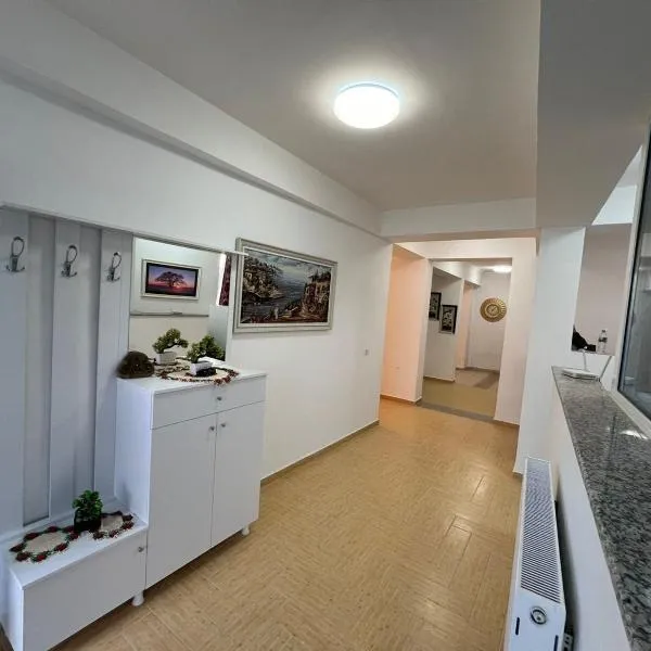 Vila Kasemi, hotel in Fier