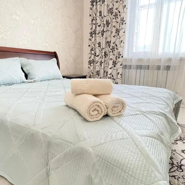 #48 Просторная уютная квартира в ЖК Томирис, hotel in Atyraū