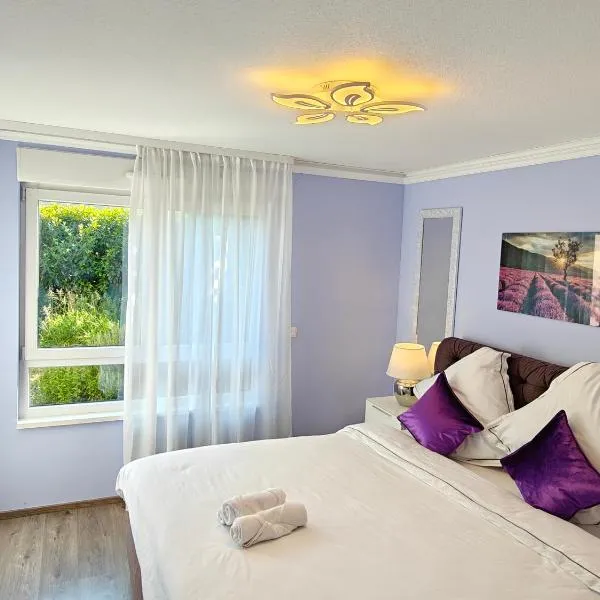 Charming apartment with Garden, Free Parking near Basel, Airport, Ger'many, France,, hotel a Saint-Louis