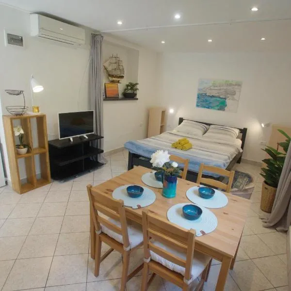 Luna 22, hotel in Poreč