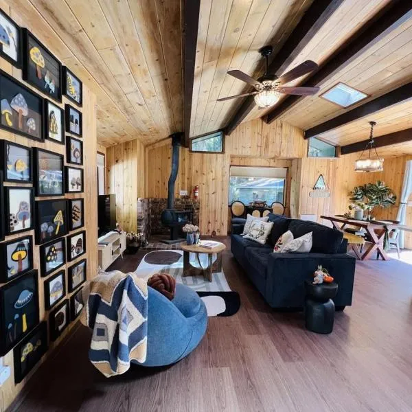 Perch - Ellie's Secret Cabin, hotel a Coupeville