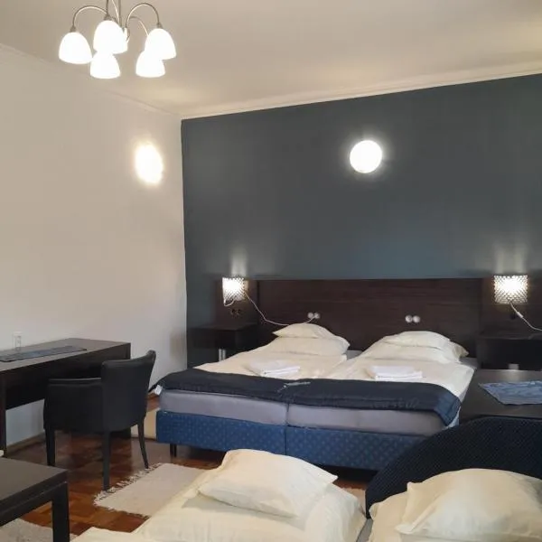 Kék Vándor Vendégház, hotel v destinaci Rédics