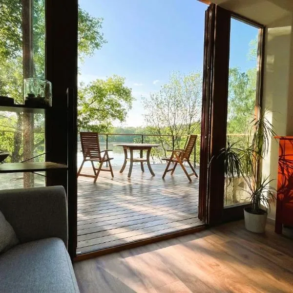 Sunrise Tiny House Malešov, hotel in Malešov