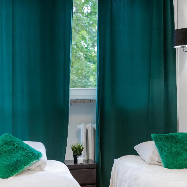 MGR Pokoje w samym Centrum Warszawy by Metro Rondo ONZ - SUPER Bed Year23, Warszawa