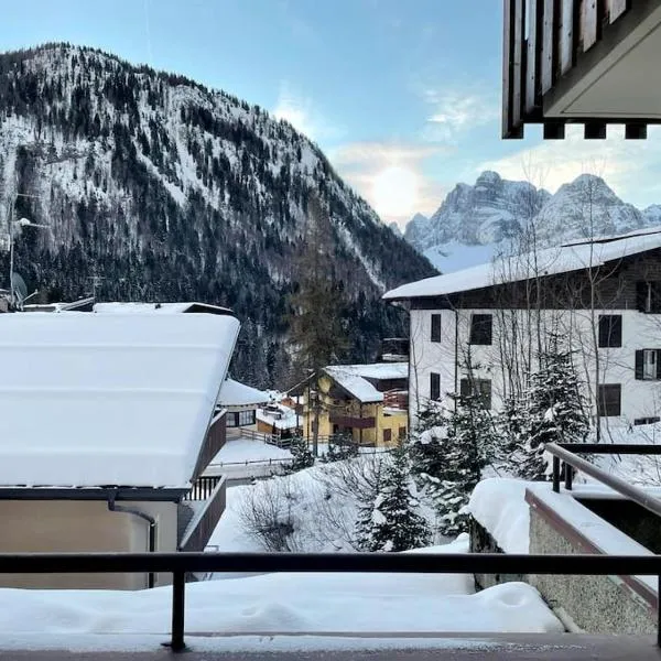 LOFT vista Dolomiti di Brenta, hotel v Madonna di Campiglio