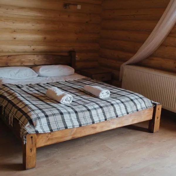 FAMILY еко номери та будинки、ヤブルニツァのホテル