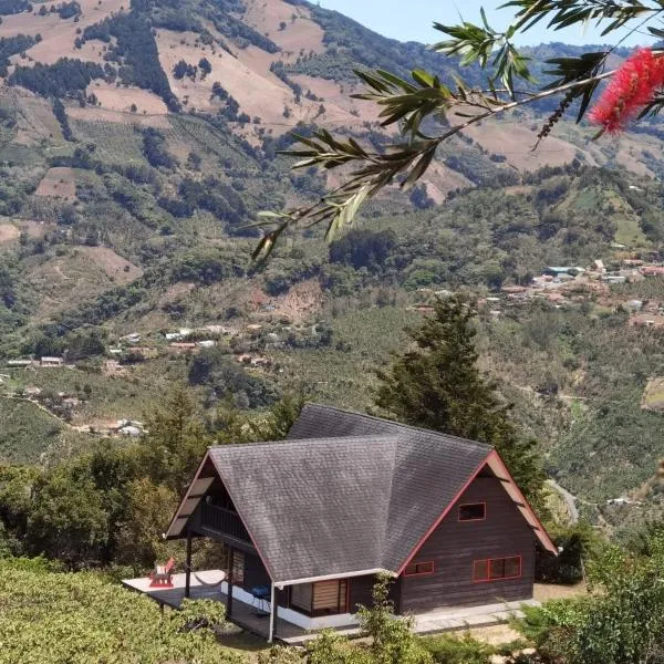 Casa Roble Cabaña romántica en la montaña de Costa Rica, hotell sihtkohas San Cristóbal Sur