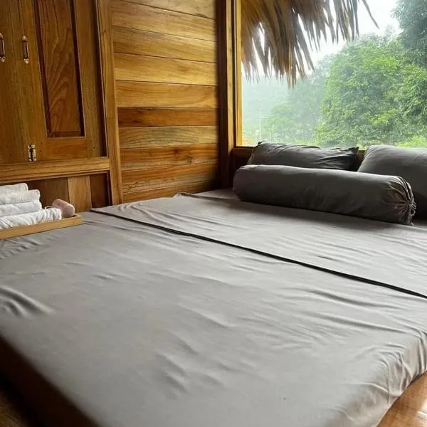 Na Tuệ An-Homestay 81 Võ Văn Kiệt, hotel in Tuyên Quang