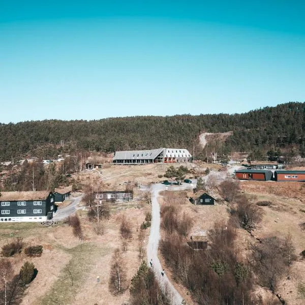 Preikestolen Hotel & BaseCamp, hotel in Jørpeland