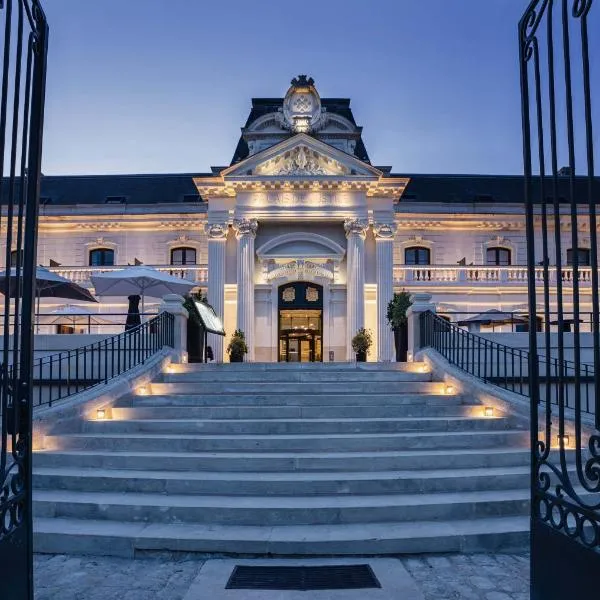 Best Western Premier Hotel de la Cite Royale, hotel di Loches