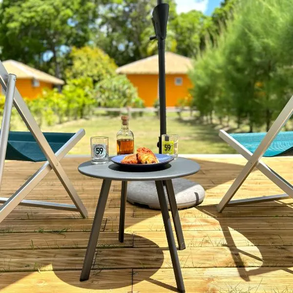 Bungalow La Kawannaise - Farnienté et plage, hotel v destinaci Grand-Bourg