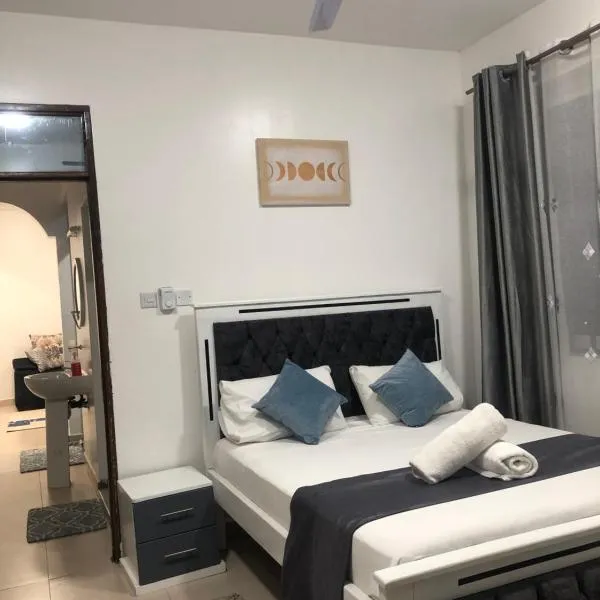 300 Homes, hotel in Mombasa