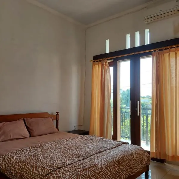 Nuke's guest house, hotel in Canggu
