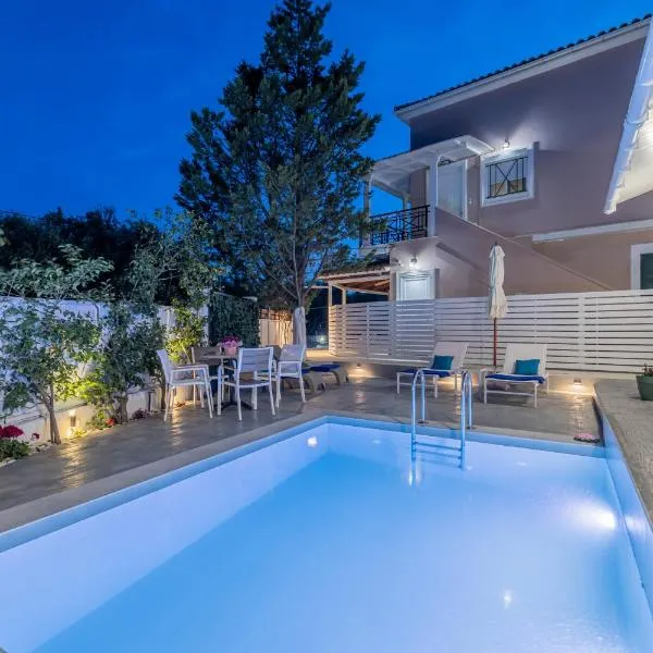 Soso's Garden House with Pool, hôtel à Planos