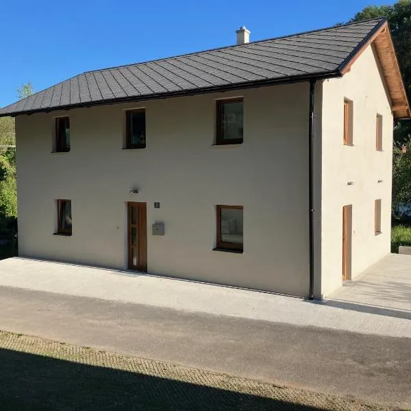 Ubytováni V Údolí, Hotel in Karlovice