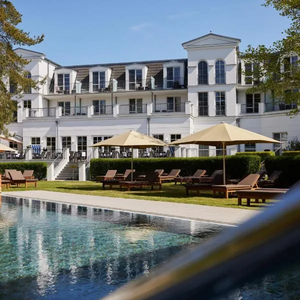 Strandhotel Zingst，位于青斯特的酒店