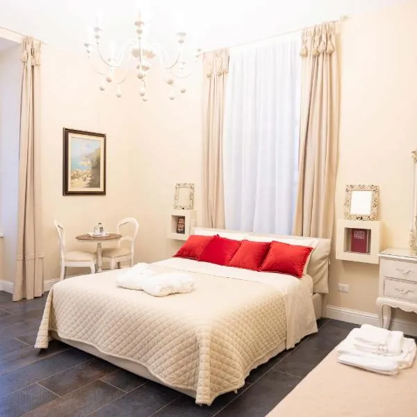 DOMUS DEORUM, hotel v Neapoli