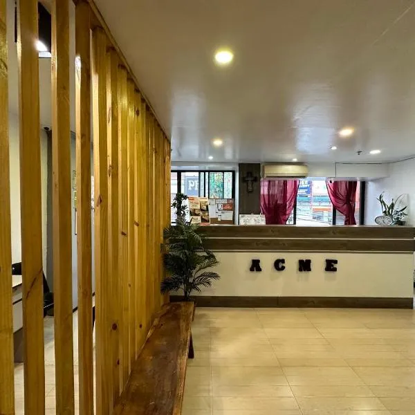 ACME Inn Subic，位于奥隆阿波的酒店