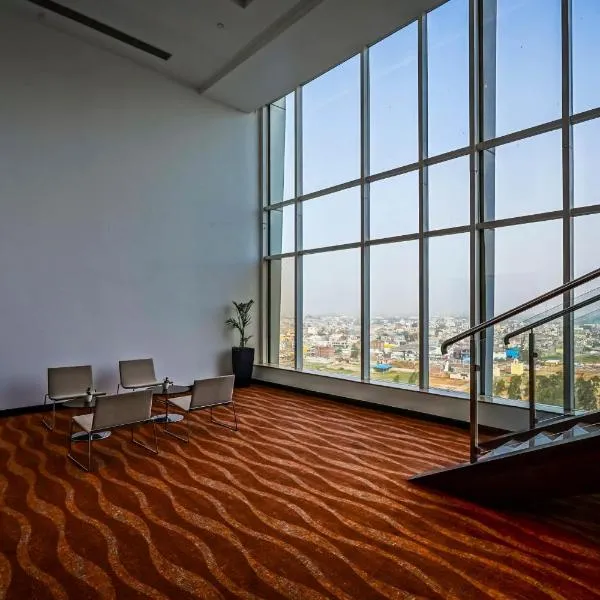 Crowne Plaza Greater Noida by IHG, ξενοδοχείο σε Greater Noida