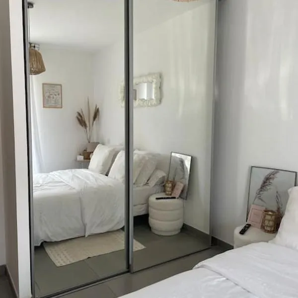 Appartement T2 avec jardin, hotel v destinaci Lucciana