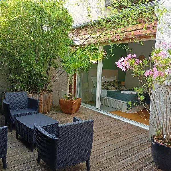 Les Suites Angevines, hotel v destinaci Angers