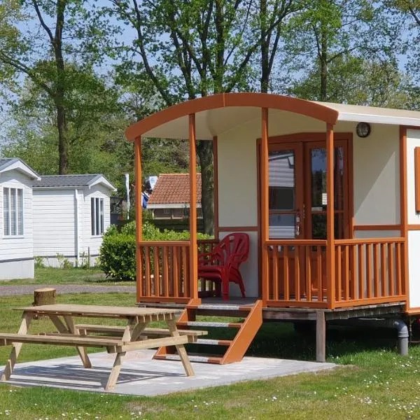 Pipowagen, hotel in Wijster