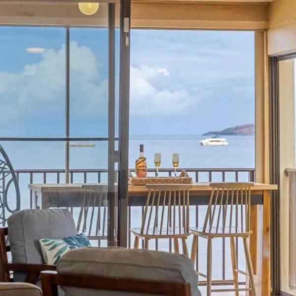 Kihei Beach Resort 301- Oceanfront 2 bedroom 2bath condo on 6 mile beach, hotel in Kihei