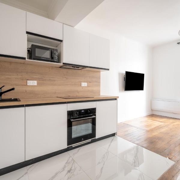Appartement Paris Blanche - Welkeys, Paryż