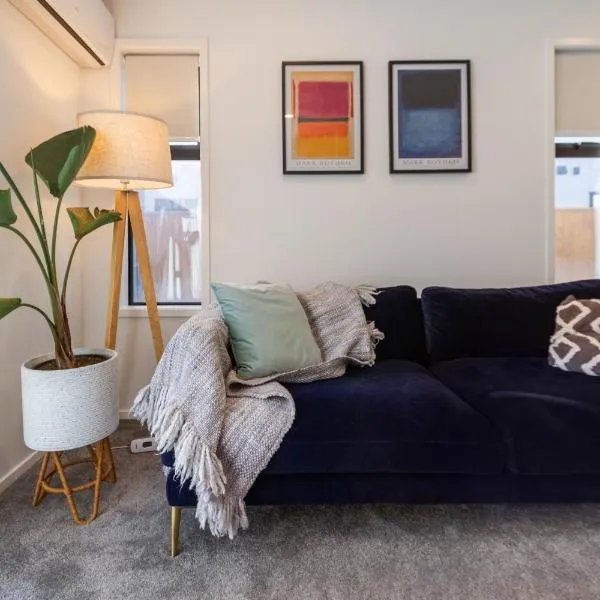 Serenity by the Sea: Coastal Escape1 bed 1 bath, hotel in Christchurch