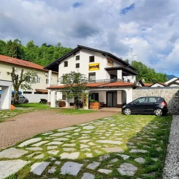 Apartma & RAfting, hotel a Kobarid
