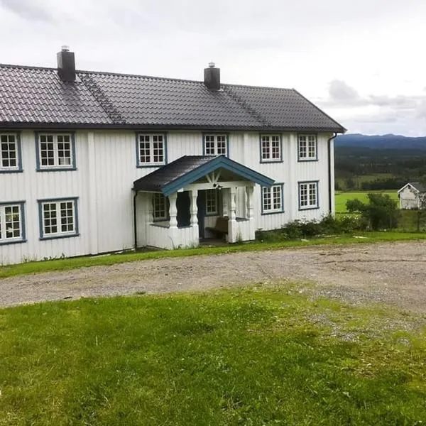Newly renovated house on a farm, Hotel in Berge