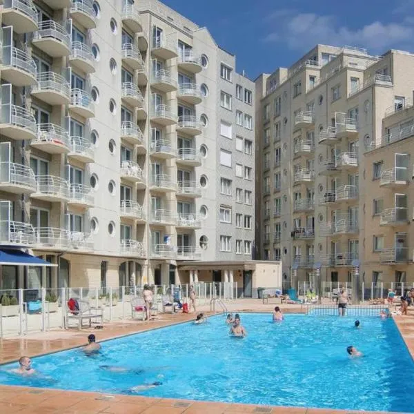 ZILT -Stijlvol appartement in Residentie Zeezicht - tot 4 personen, hotel in Ostend
