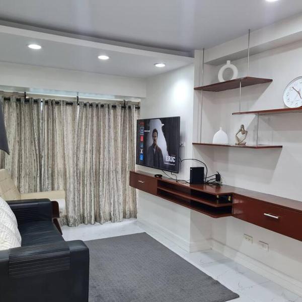 Big 2BR near Burgos Circle, Highstreet, St Lukes - B Parklane T1, Manila