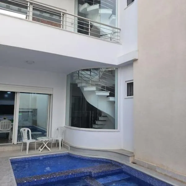 Villa Kyan with private pool, hotell sihtkohas Bizerte