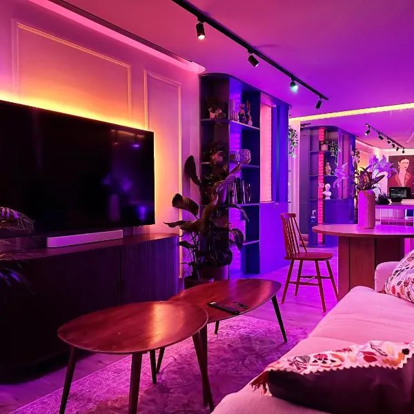 Ambient lounge with sundeck and free parking, hotel v Bratislave