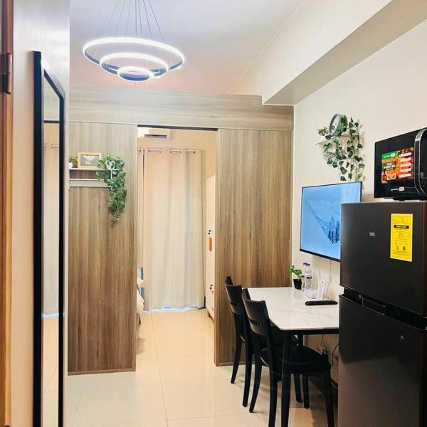 1BR Condotel with Balcony at FAME Residences #FM26, Manila