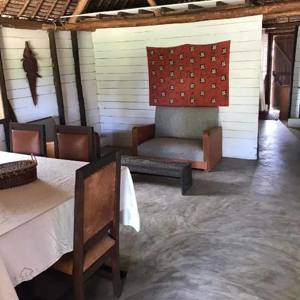 Beach front Cottage, hotel din Mahambo