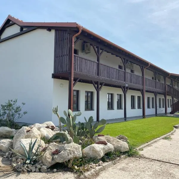 Resort Konírna, hotel in Mikulov