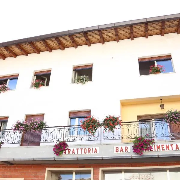 ALBERGO AL CACCIATORE, hotel in Paluzza