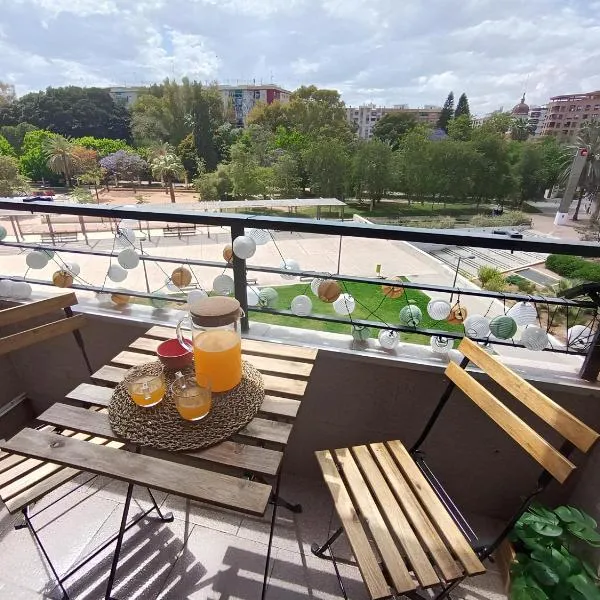 Luxotica Gardens Valencia, hotel in Valencia