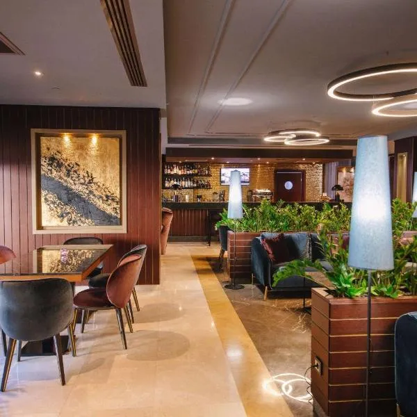Wyndham Grand Tbilisi, hotel v destinaci Tbilisi City