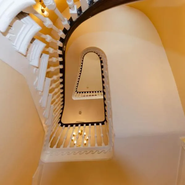 Opul Boutique at Admiral House, hotel v destinaci Douglas