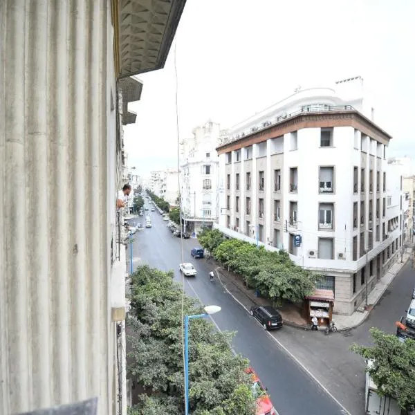 Cosy Art Deco Apart Welcome to James's, hotel in Casablanca