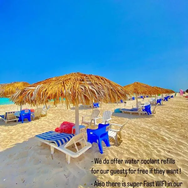 50% Off. 2BR , 2BR Ground floor with pool view, private beach access, security 24/7 شاليه ٢ غرفه ، ٢ حمام ف الدور الارضي قدام جنينه و حمام السباحه مباشره ، شاطيء خاص بالقرية و أمن ٢٤ ساعه و مسجد خاص, hotel v destinaci Dawwār Muḩammad Abū Shanab