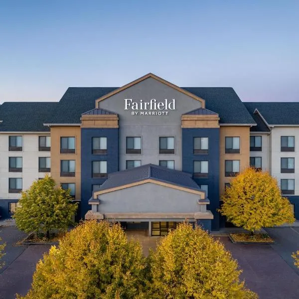 Fairfield Inn & Suites by Marriott Kelowna，位于基洛纳的酒店