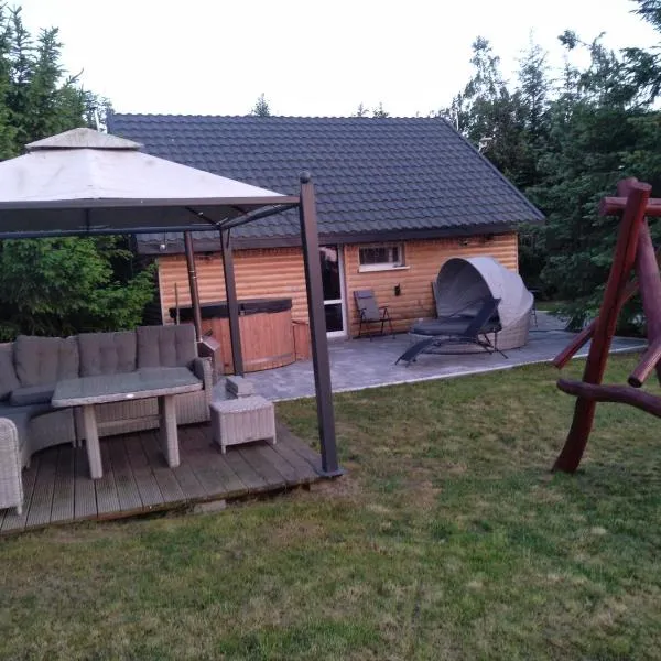 zakątek pod świerkami, hotel in Gulbiny