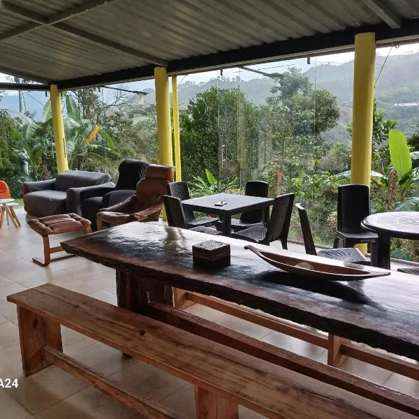 EL Refugio, hotel u gradu La Vega