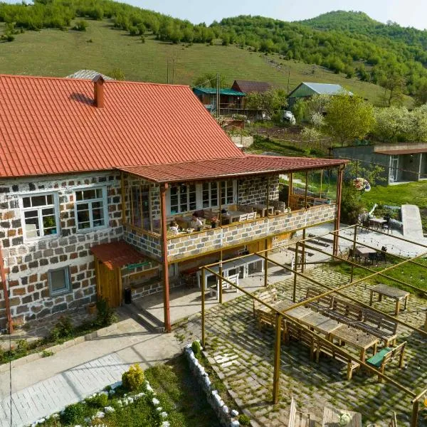 Chamich Guesthouse, hotel u gradu Debed