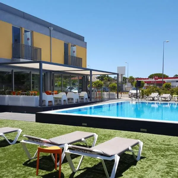 Hotel 3K Faro Aeroporto, ξενοδοχείο στο Φάρο